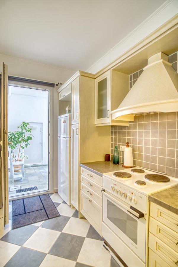 Stylish, Cozy 2-Bdr Flat In Andros Town By Explore Andros Екстериор снимка