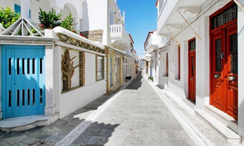 Stylish, Cozy 2-Bdr Flat In Andros Town By Explore Andros Екстериор снимка